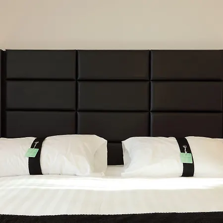 מלון By Ihg