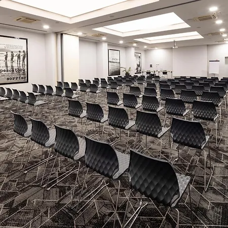 By Ihg 4* ג'נובה
