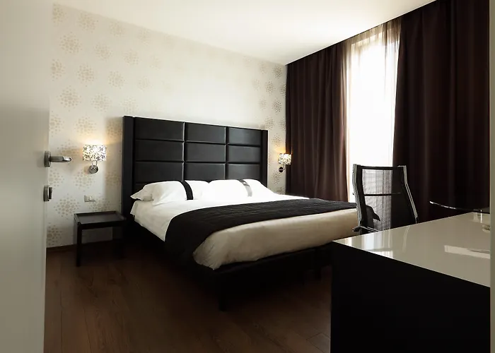 By Ihg