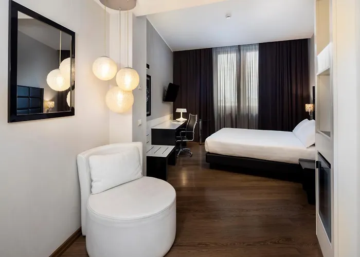 By Ihg Hotel 4*