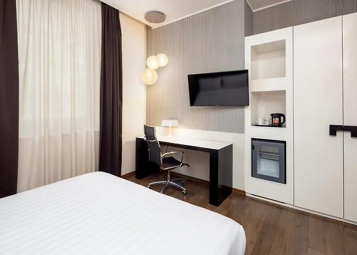 By Ihg