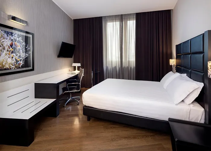 By Ihg 4* Genua