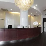 By Ihg