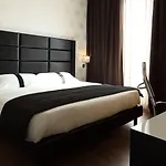 By Ihg 4* Genua
