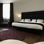 Hotel By Ihg