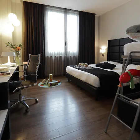 By Ihg 4* Genua
