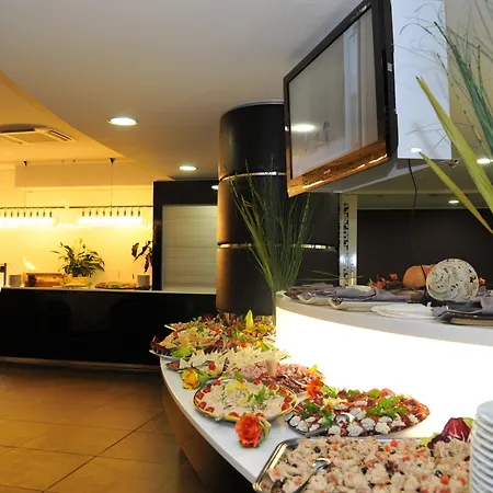 By Ihg Hotell