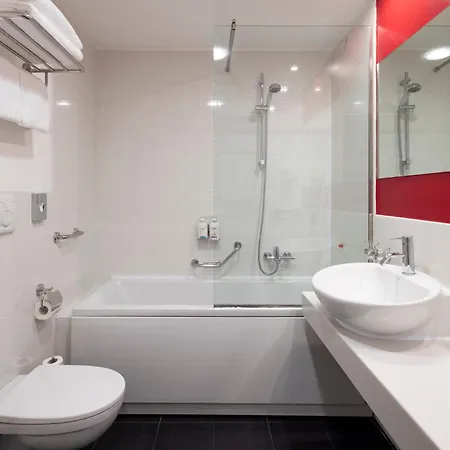 By Ihg 4* Genua