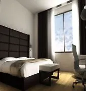 By Ihg