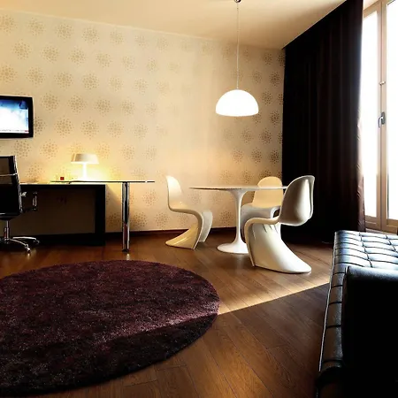 By Ihg 4* Genoa
