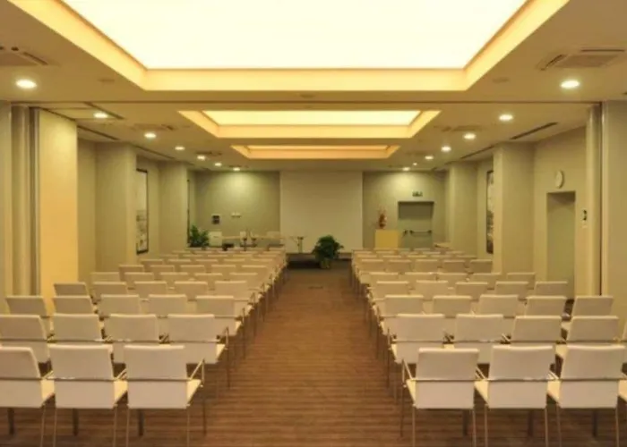 Hotel By Ihg Genoa
