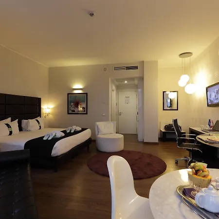 By Ihg Отель