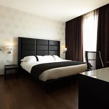 By Ihg