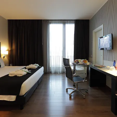 By Ihg 4* Genova