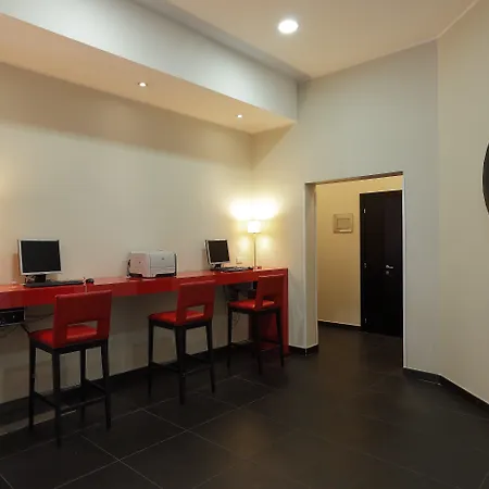 By Ihg Genova