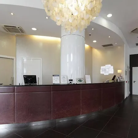 By Ihg 4* Genova