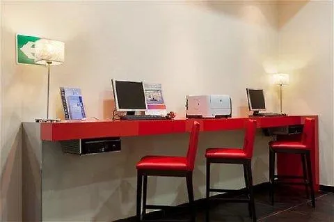 热那亚假日酒店